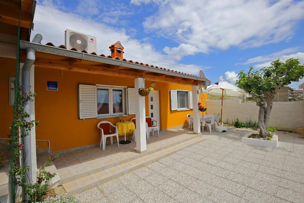 Apartment Marta Razanac