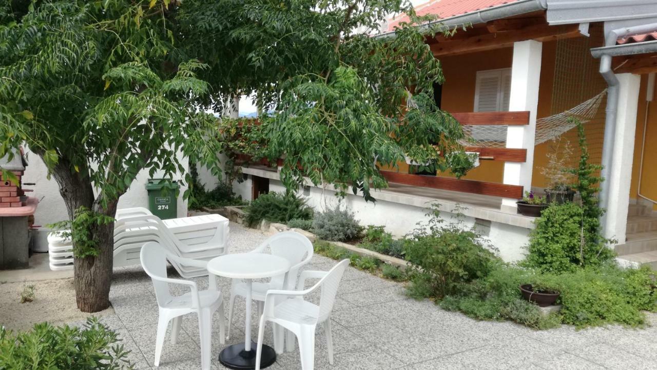 Apartment Marta Razanac